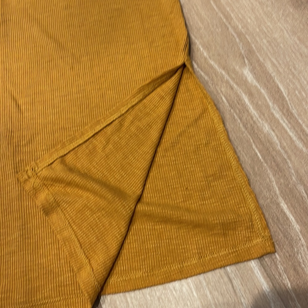 Forever 21 Long Mustard Split Hem Tank SMALL - Picture 7 of 7